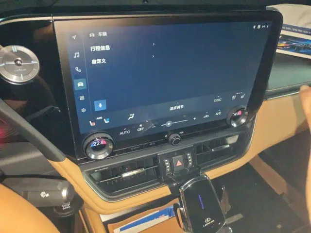 Lexus ES — Фото автомобиля 14