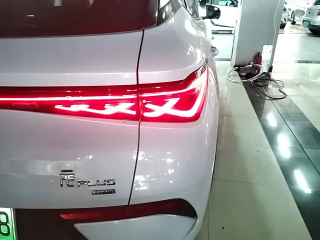 BYD Yuan PLUS — Фото автомобиля 7