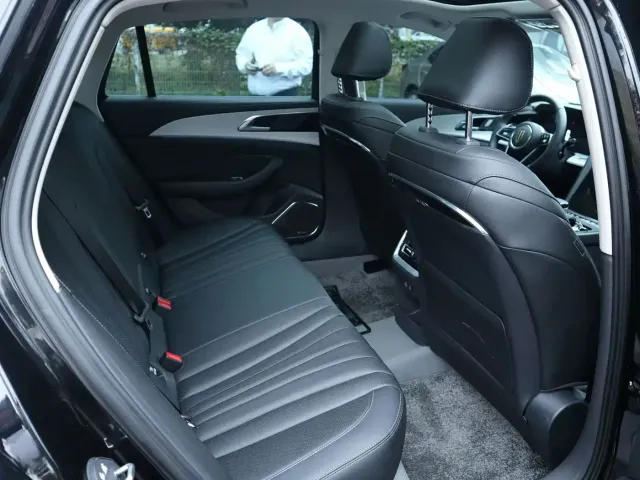 Hongqi H5 — Фото автомобиля 14