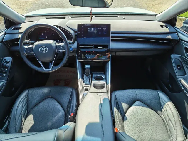 Toyota Avalon — Фото автомобиля 9