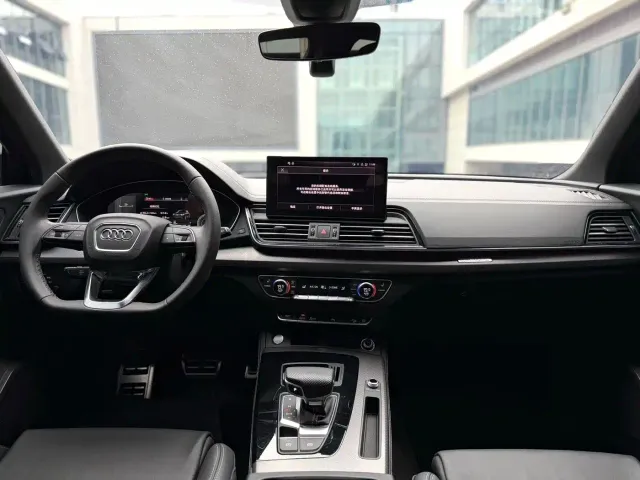 Audi Q5L — Фото автомобиля 8