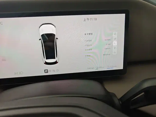 Volvo XC70 Plug-in Hybrid — Фото автомобиля 11