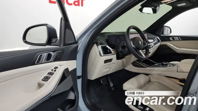 BMW X7 — Фото автомобиля 9