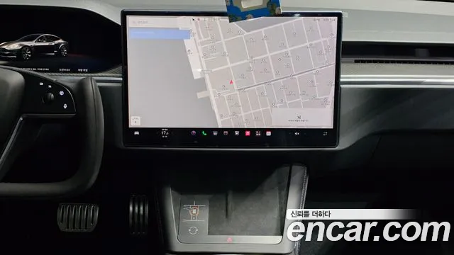Tesla Model S — Фото автомобиля 20