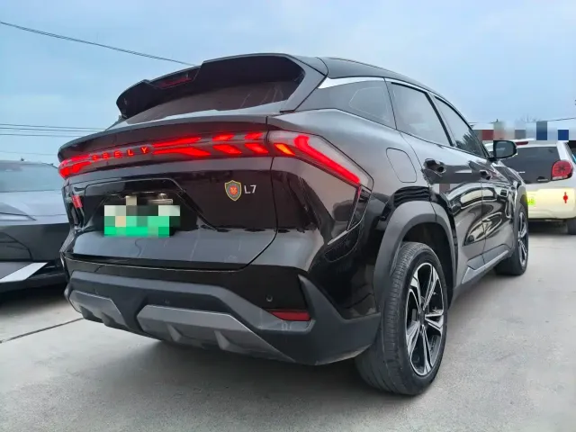 Geely Galaxy L7 — Фото автомобиля 12