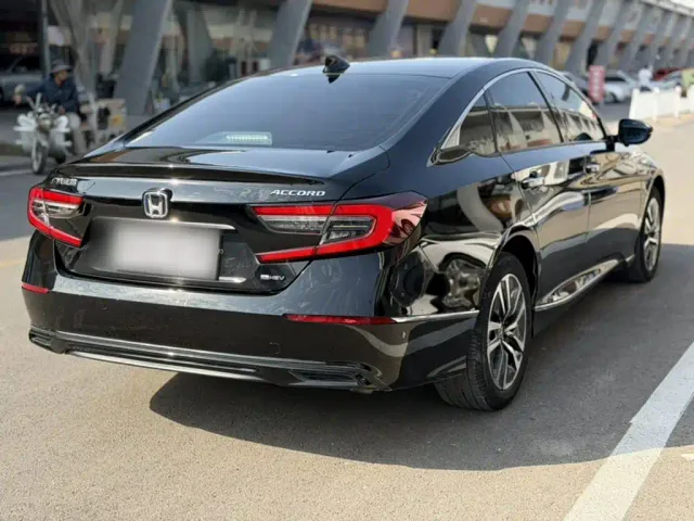 Honda Accord — Фото автомобиля 5