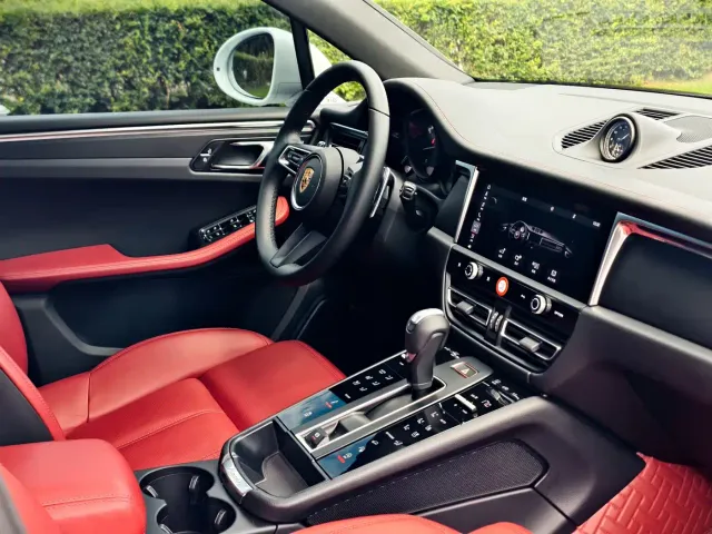 Porsche Macan — Фото автомобиля 12