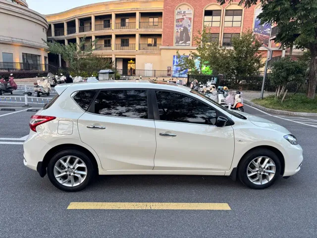 Nissan Tiida — Фото автомобиля 17