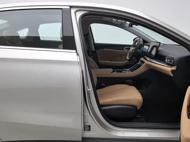 Geely Galaxy Stellar 6 — Фото автомобиля 23
