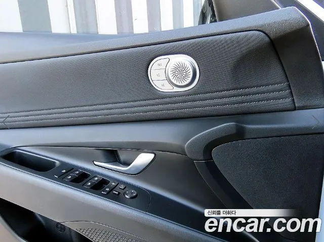 Hyundai Avante CN7 — Фото автомобиля 11
