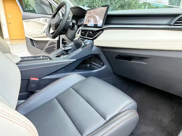 Lynk & Co Lynk & Co 06 EM-P 2022 PHEV 84KM Range Pro — Фото автомобиля 8