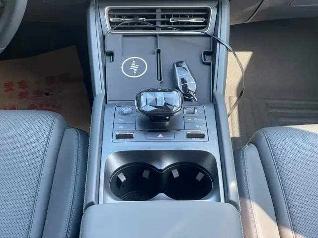 BYD Qin L 2024 DM-i 80KM Leading Edition — Фото автомобиля 19