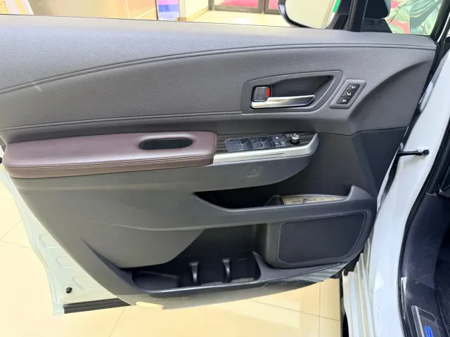 Toyota Sienna — Фото автомобиля 7