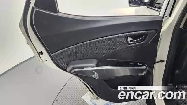 KG_Mobility_Ssangyong TIBOLI Very New Tivoli Бензин 1.5 2WD — Фото автомобиля 24