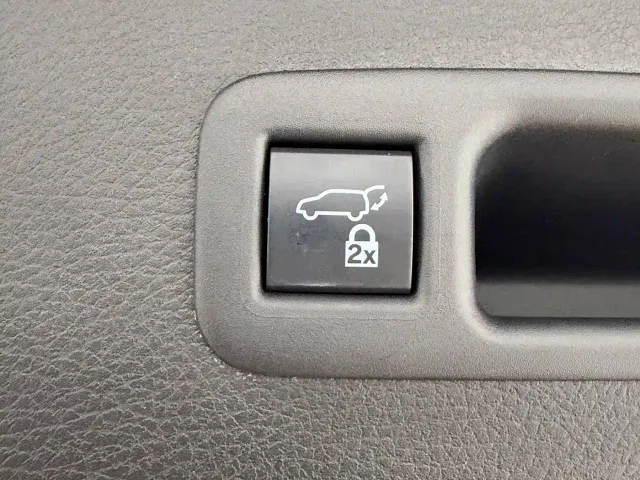 Toyota Sienna — Фото автомобиля 16
