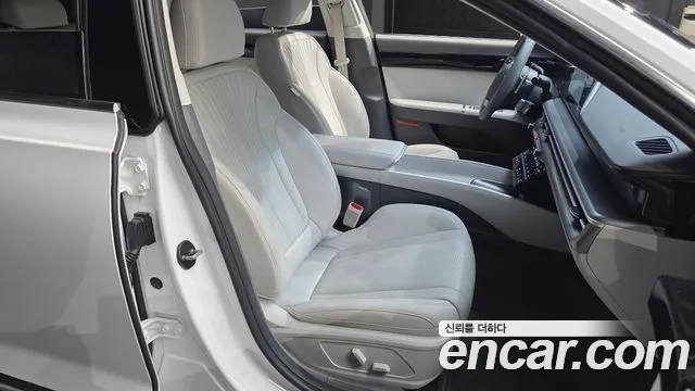 Hyundai Grandeur GN7 — Фото автомобиля 16
