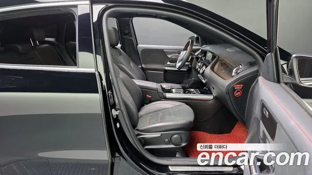 Mercedes-Benz GLA-Class — Фото автомобиля 10