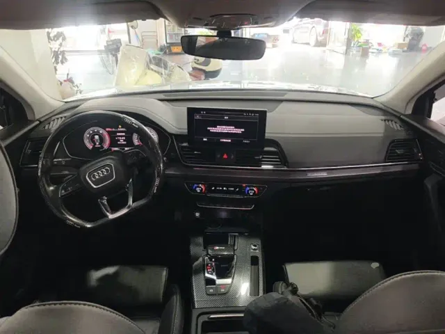 Audi Q5L — Фото автомобиля 9