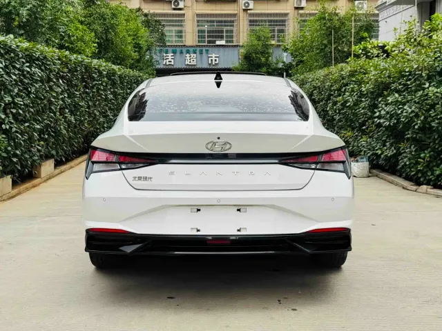 Hyundai Elantra — Фото автомобиля 11