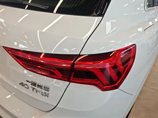 Audi Q3 — Фото автомобиля 7