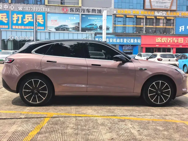 Aito M5 — Фото автомобиля 5