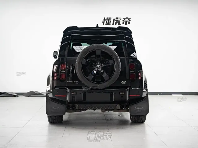 Land Rover Defender — Фото автомобиля 5