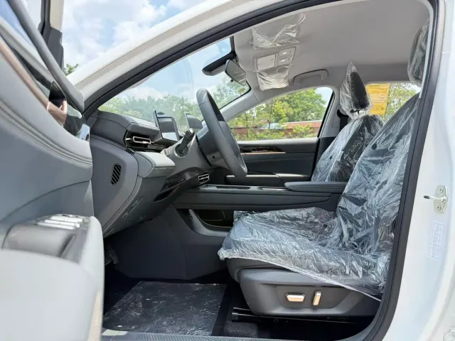 Wuling Starlight — Фото автомобиля 7