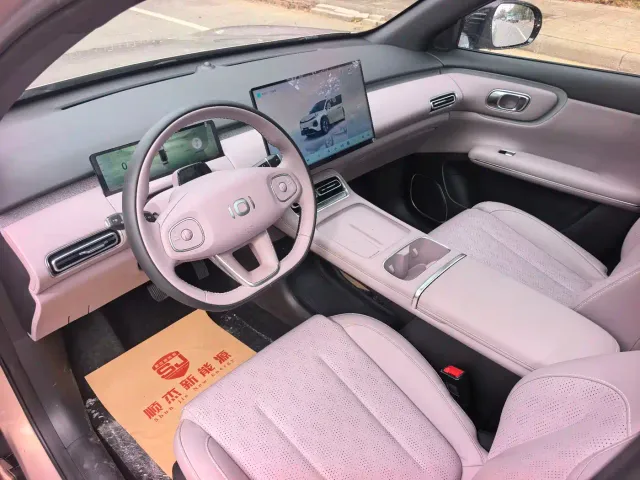 Changan Qiyuan Q05 — Фото автомобиля 11