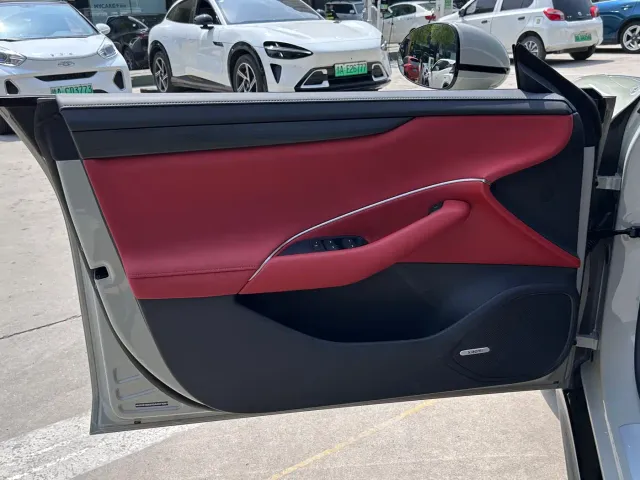 Xiaomi SU7 — Фото автомобиля 14