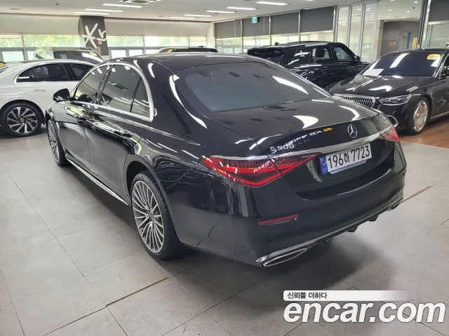 Mercedes-Benz S-Class — Фото автомобиля 2