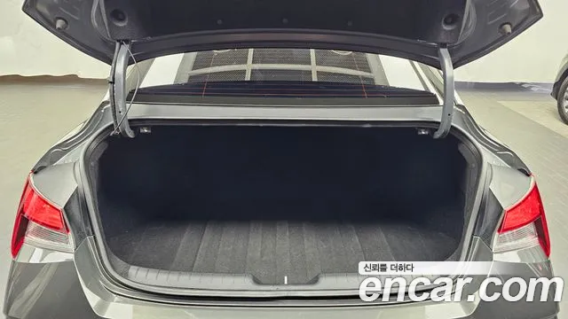 Hyundai Avante CN7 — Фото автомобиля 23