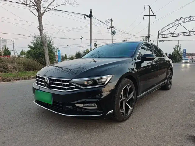 Фотография автомобиля — Volkswagen Magotan