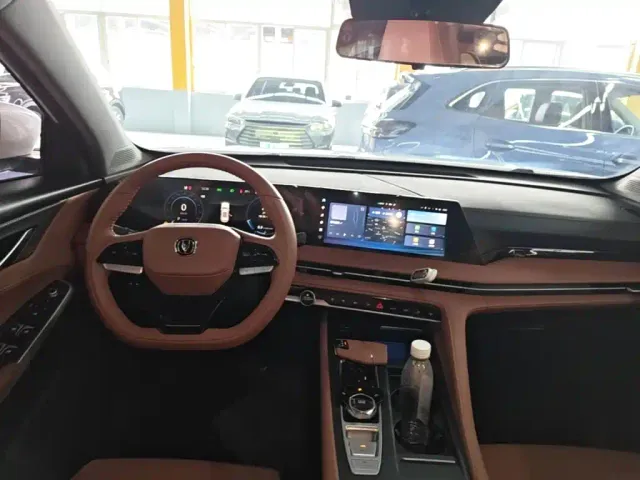 Changan CS75 Plus — Фото автомобиля 9