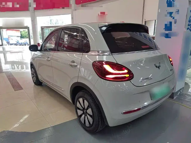 Wuling Bingo — Фото автомобиля 4