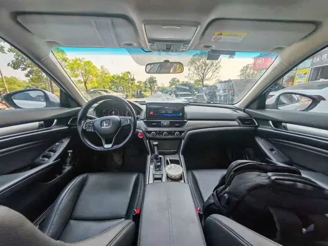 Honda Accord — Фото автомобиля 5