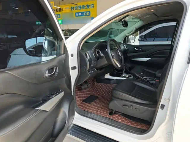 Nissan Navara — Фото автомобиля 15
