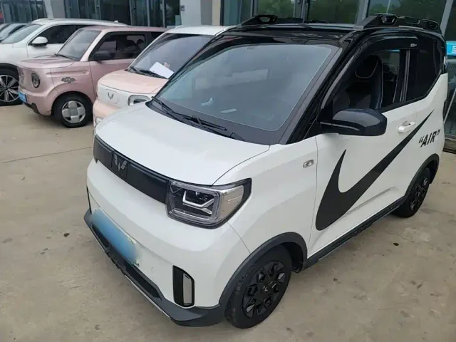Фотография автомобиля — Wuling Hongguang Mini EV