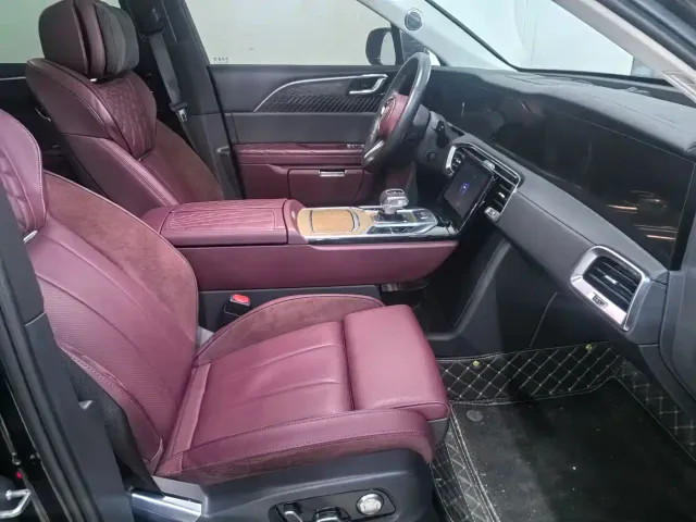 Hongqi E-HS9 — Фото автомобиля 4