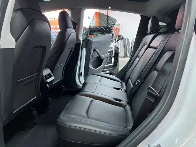 Tesla Model Y 2022 Facelift Rear-Wheel Drive Version — Фото автомобиля 9