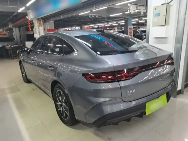 BYD Qin L — Фото автомобиля 22