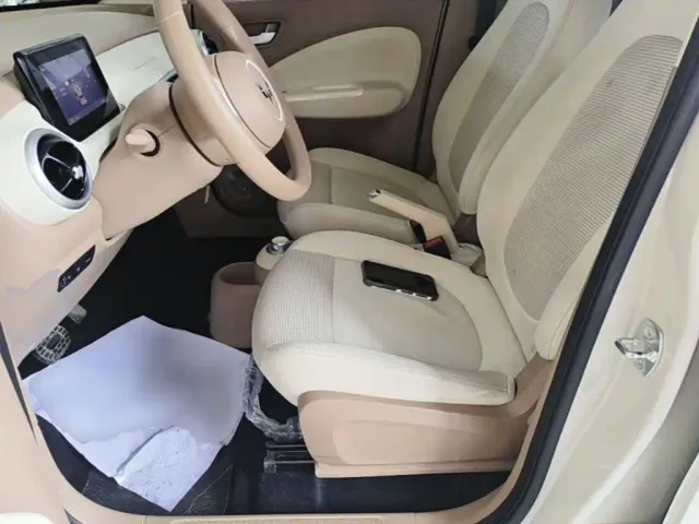 Wuling Hongguang Mini EV — Фото автомобиля 14