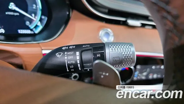 Genesis GV70 — Фото автомобиля 28