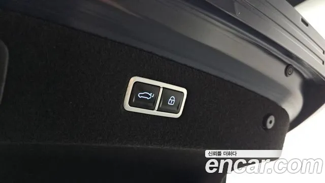 Genesis G90 Бензин 3.5 турбо AWD — Фото автомобиля 18