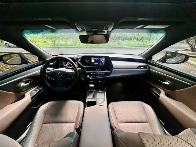 Lexus ES — Фото автомобиля 23