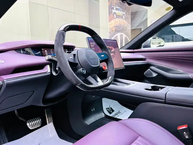 Xiaomi SU7 — Фото автомобиля 8