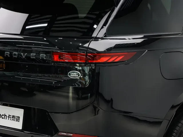 Land Rover Range Rover Sport — Фото автомобиля 9