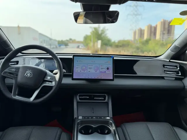 BYD Qin L — Фото автомобиля 11