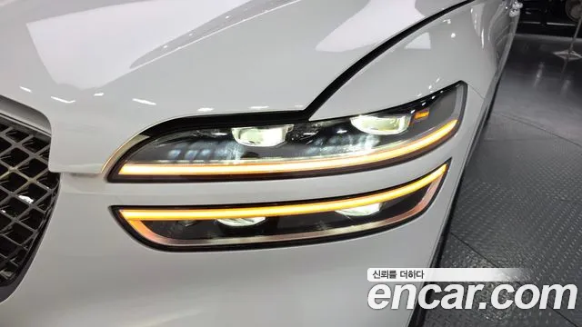 Genesis GV70 — Фото автомобиля 7