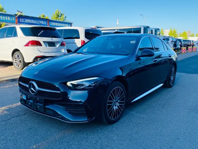 Фотография автомобиля — Mercedes-Benz C-Class