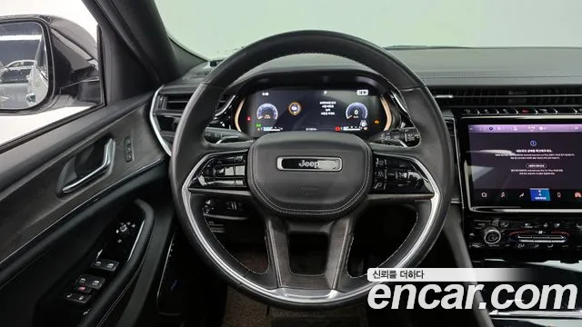 Jeep Cherokee Grand Cherokee(WL) L 3.6 Overland — Фото автомобиля 13